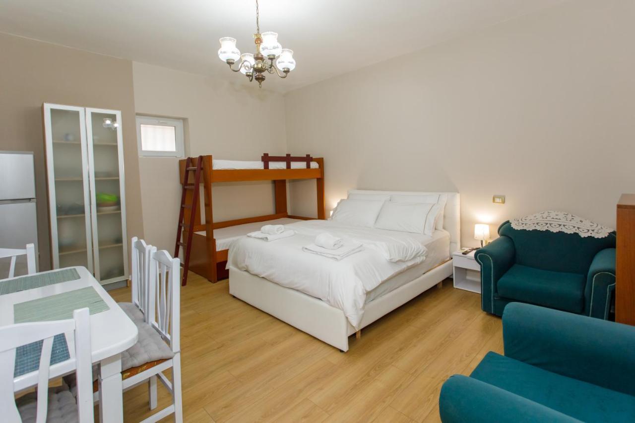 Villa20studioapartments * Tirana